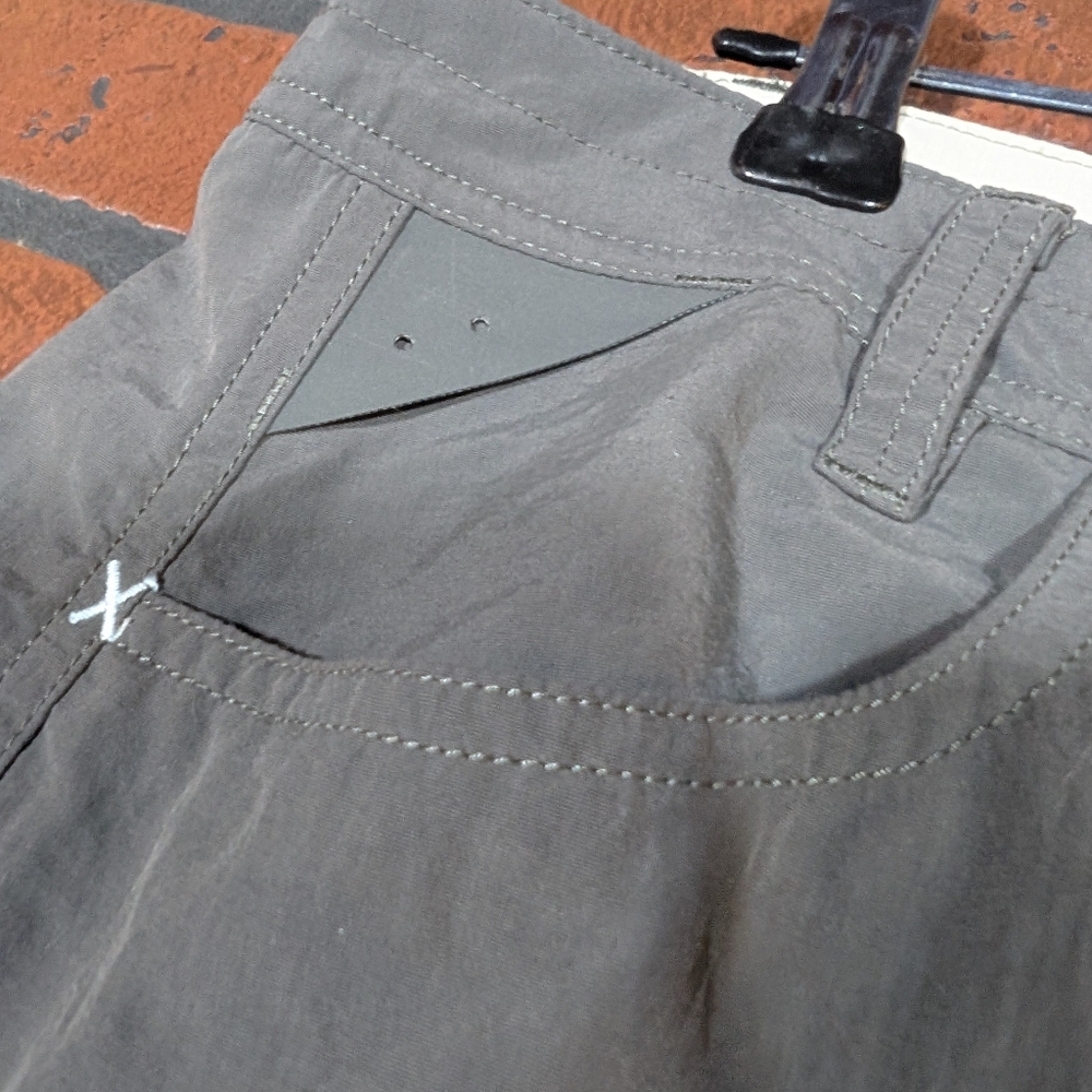 Patagonia Women's Convertible Adventure Pants - Roll Cuff Size 6 - Picture 5 of 16